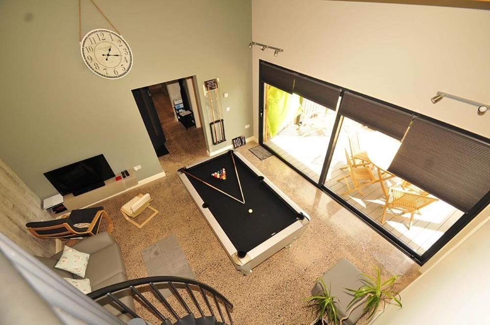 מאץ' וונלוק Westwood Lodge מראה חיצוני תמונה
