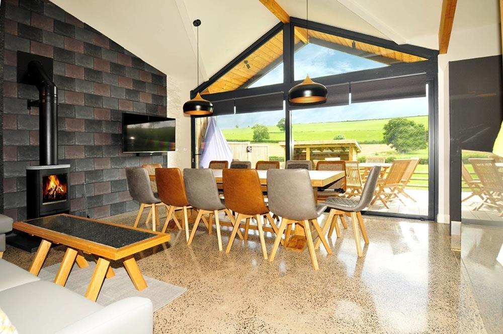 מאץ' וונלוק Westwood Lodge מראה חיצוני תמונה